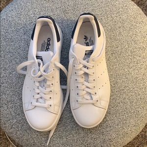 Black Adidas Stan Smith